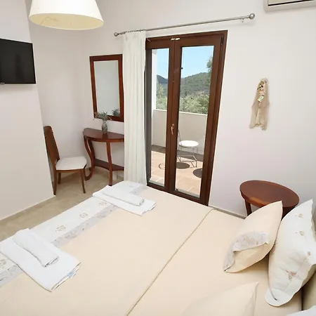 Kores Nydri (Lefkada)