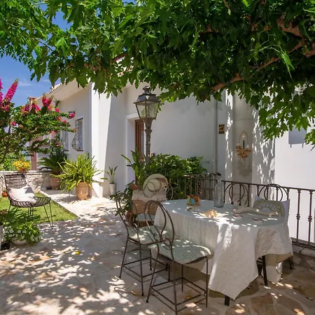 Kores Villa Nidrí