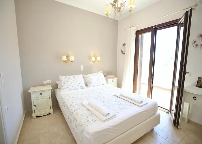 Kores Vila Nydri (Lefkada)